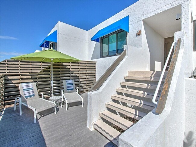 Foto del edificio - 744 Bayport Way