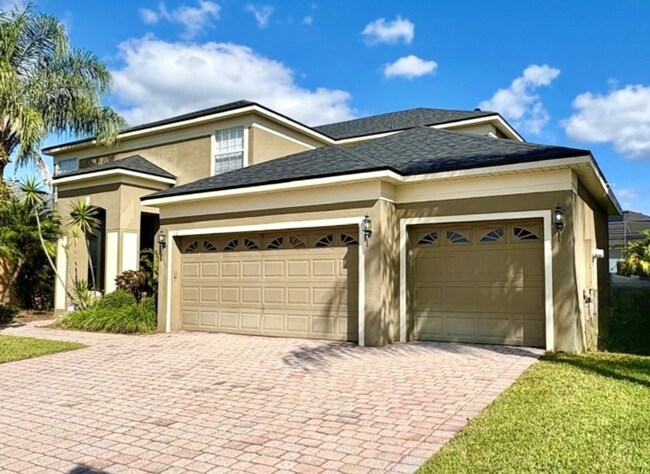 Foto del edificio - Available NOW!  Stunning 5-Bedroom Home in Gated Avalon Lakes Community