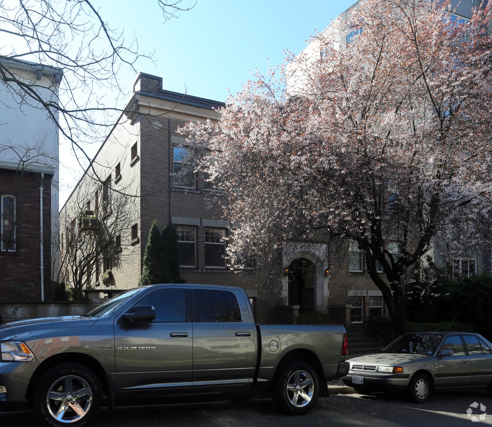Building Photo - Seafield Apartments