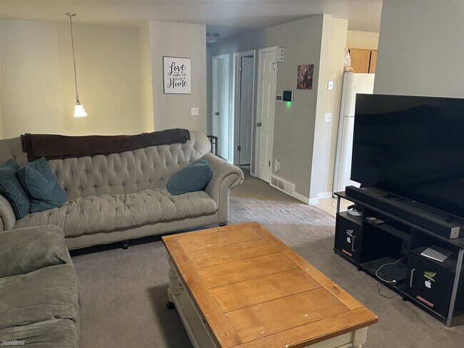 Building Photo - 1 br, 1 bath House - 858 Harbor Parkway We...