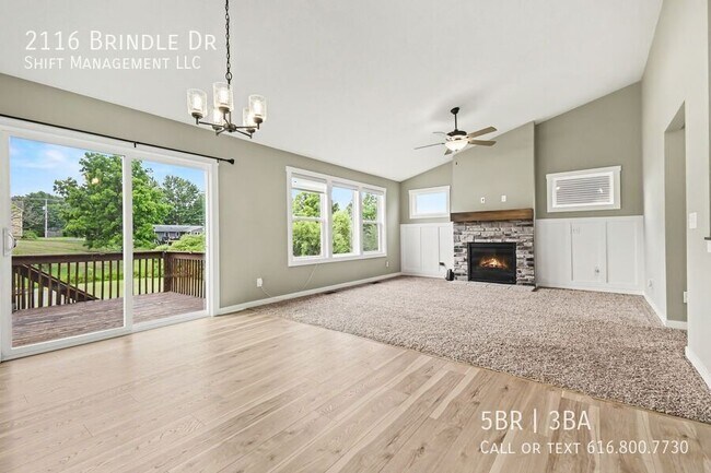 Foto del edificio - 2116 Brindle Dr