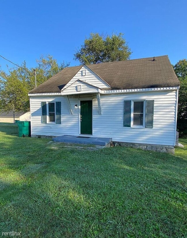 Building Photo - 3 br, 1 bath House - 1012 Silver Creek Rd