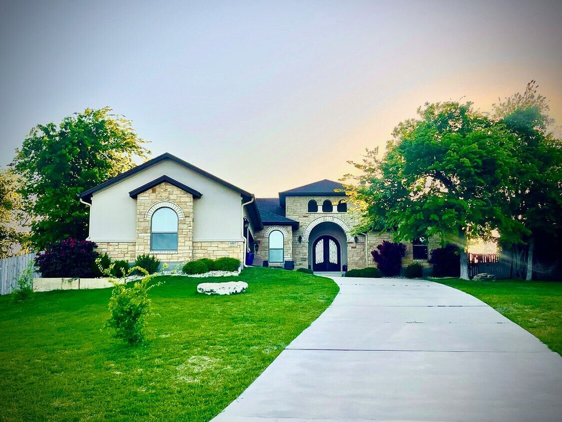 Foto principal - 1007 Vista View Ct