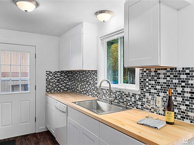 Foto del edificio - 8839 29th Ave SW