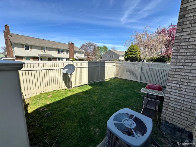 Foto del edificio - 20828 W Glen Haven Cir