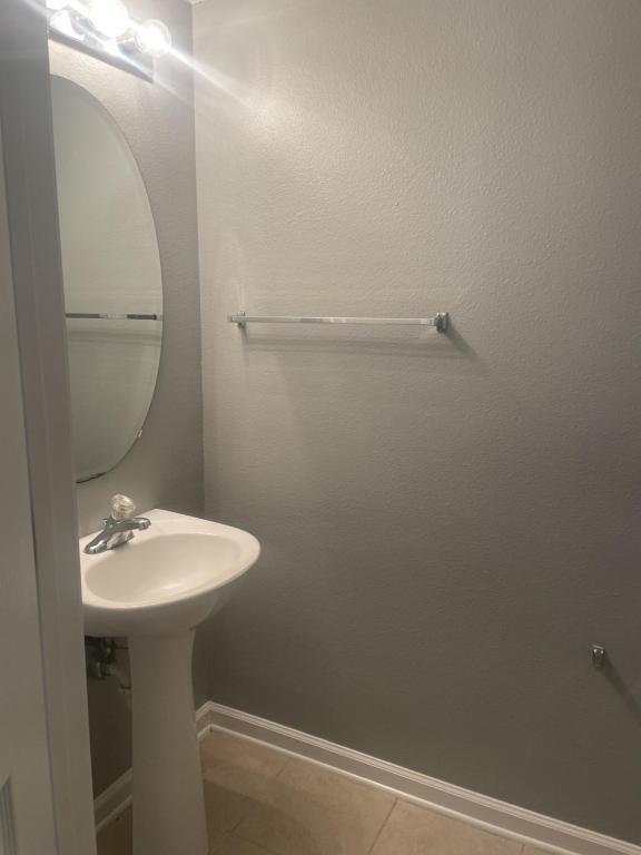 Building Photo - 6700 Bowden Rd