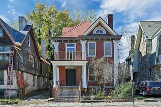 Building Photo - 271 Liberty St