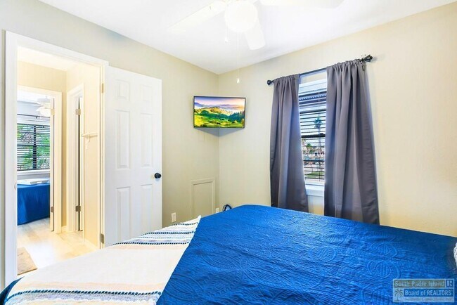 Foto del edificio - 113 W Sunny Isle Dr