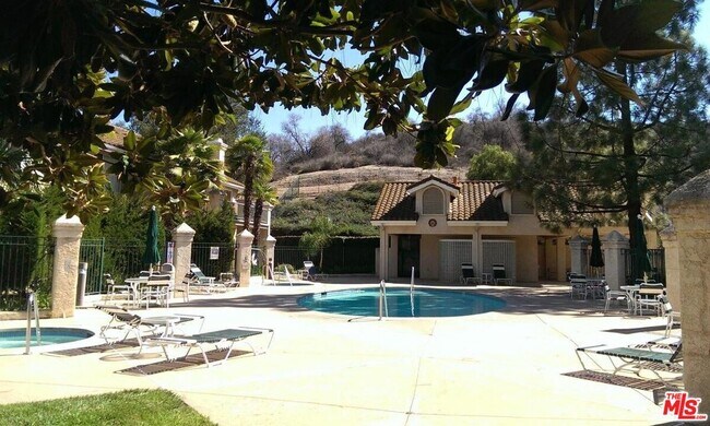 Foto del edificio - 271 Augustine Way