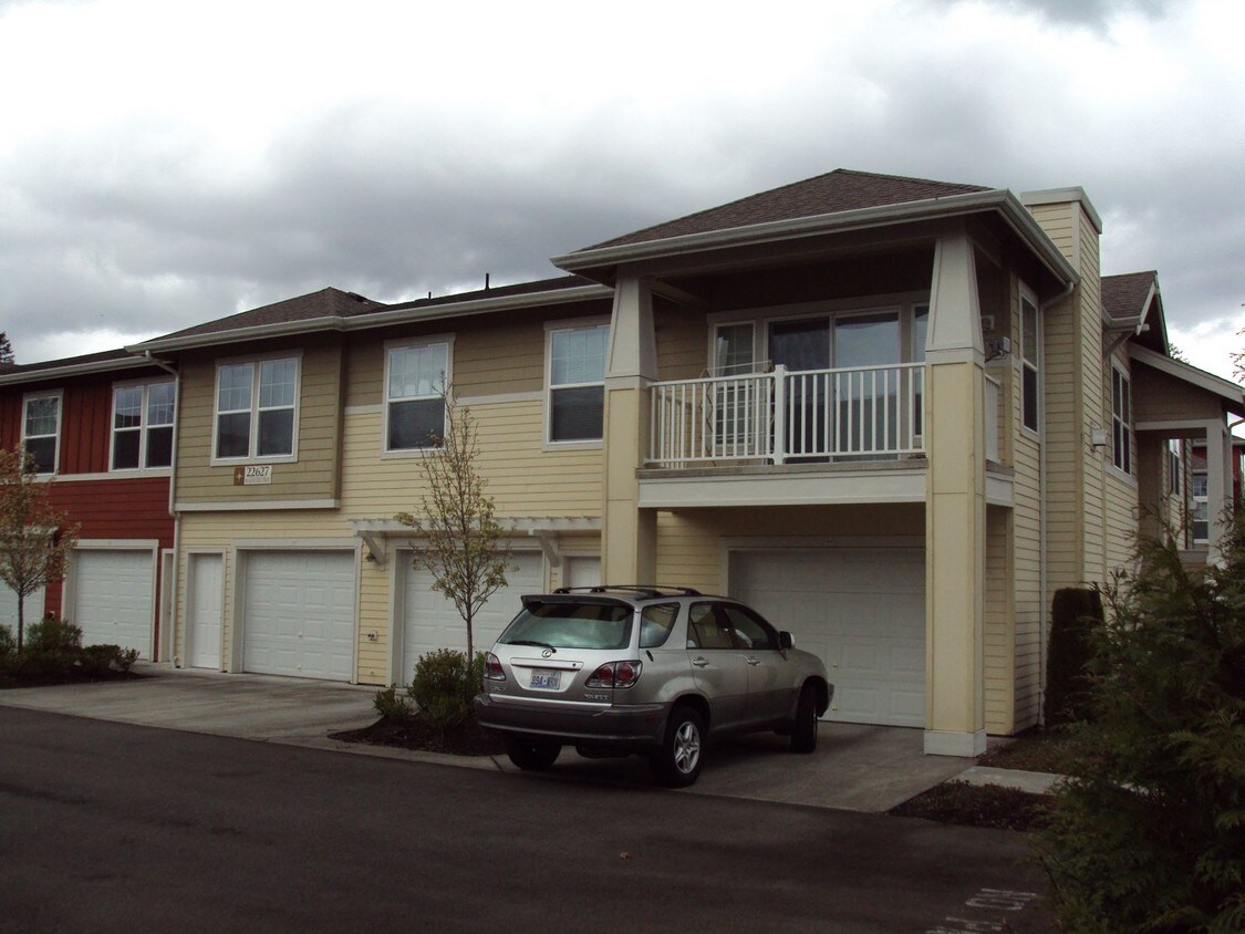 22627 NE Alder Crest Dr, Redmond, WA 98053 Condo for Rent in Redmond