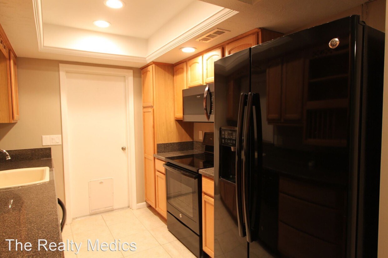 Primary Photo - 3 br, 2 bath House - 1721 Brazilian Lane