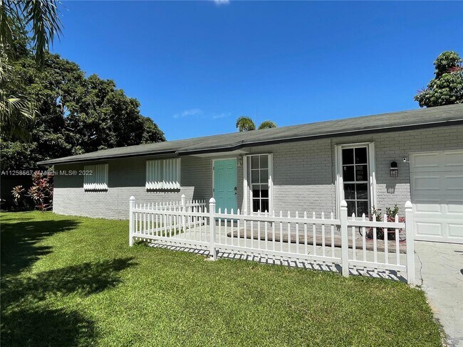 Foto del edificio - 17331 SW 58th St