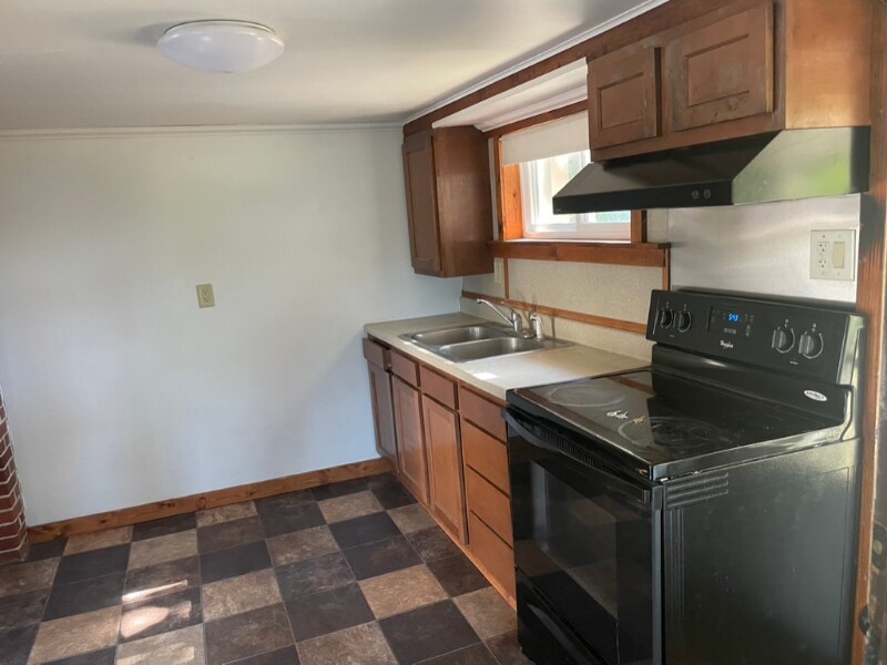 Foto del edificio - 5590 Gingrich Rd