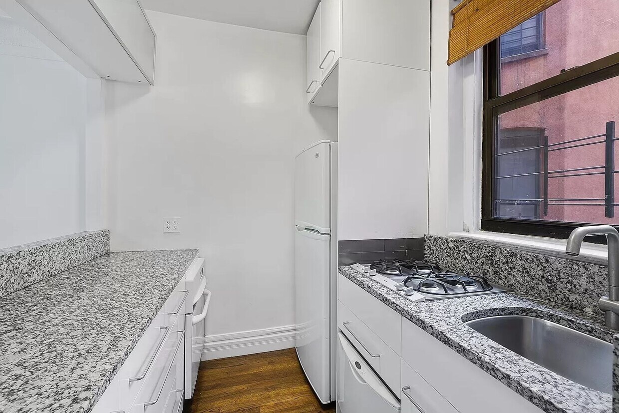 Primary Photo - Stunning 1Bedroom 1Bathroom