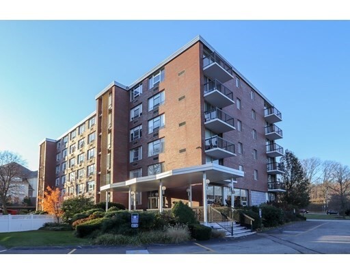 20 Hammond Pond Pkwy Unit 12, Newton, MA 02467 - Condo for Rent in ...