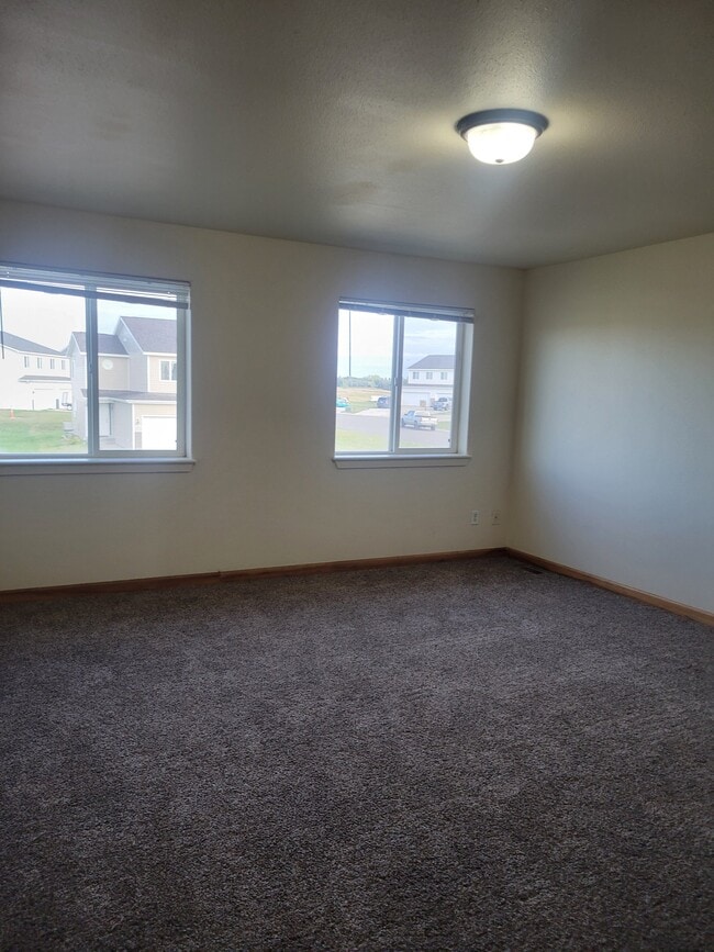 Building Photo - 342 Adeline Dr