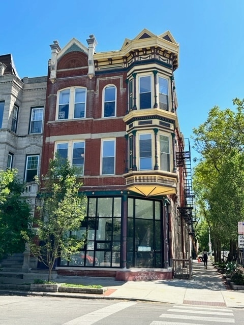 Building Photo - 1659 W Huron St