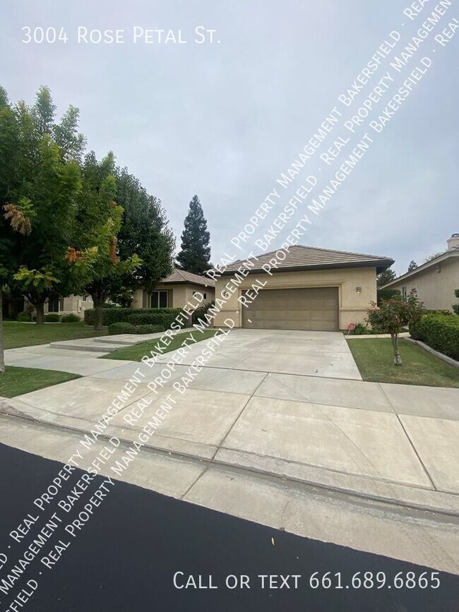 Foto del edificio - 3004 Rose Petal St - Gated Seven Oaks 55 a...
