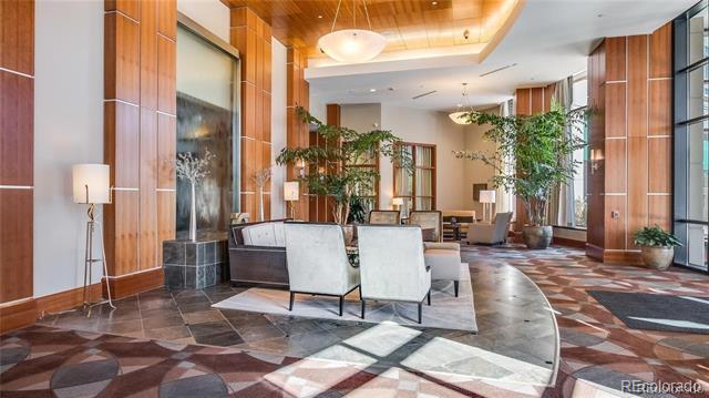Foto del edificio - 8100 E Union Ave
