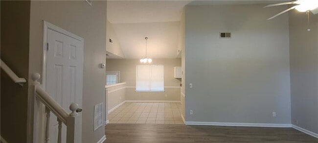 Building Photo - 2214 Hidden Creek Dr