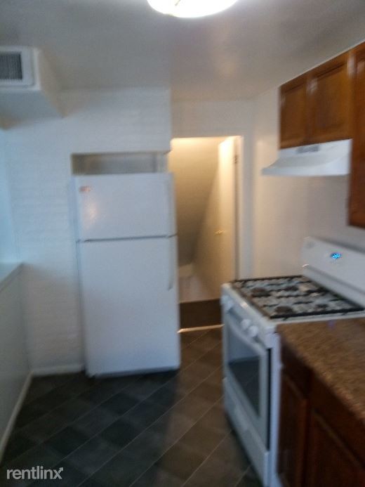 Building Photo - 3 br, 1 bath Townhome - 2527 N Heald St