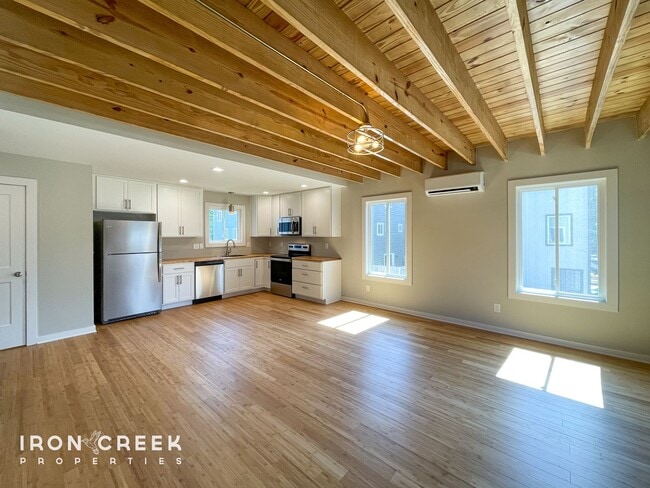 Foto del edificio - Beautiful, Brand-New Compact Cottage in So...