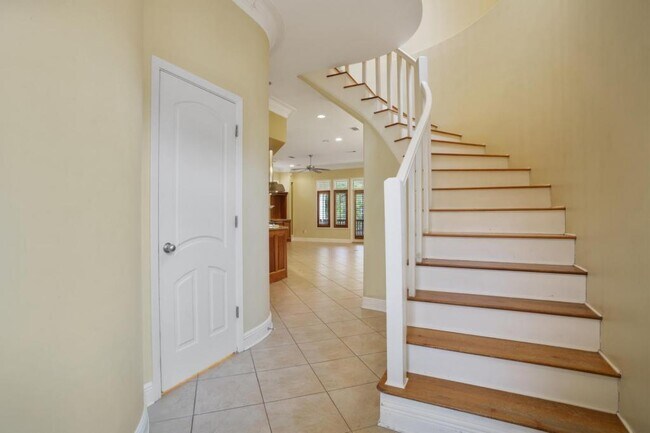 Foto del edificio - 7516 Pinehurst Ct