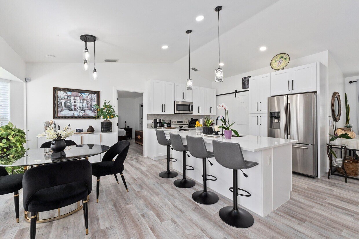 Foto principal - 5789 NW Belwood Cir