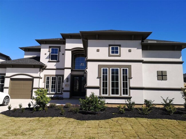 Building Photo - 6735 Matthews Way