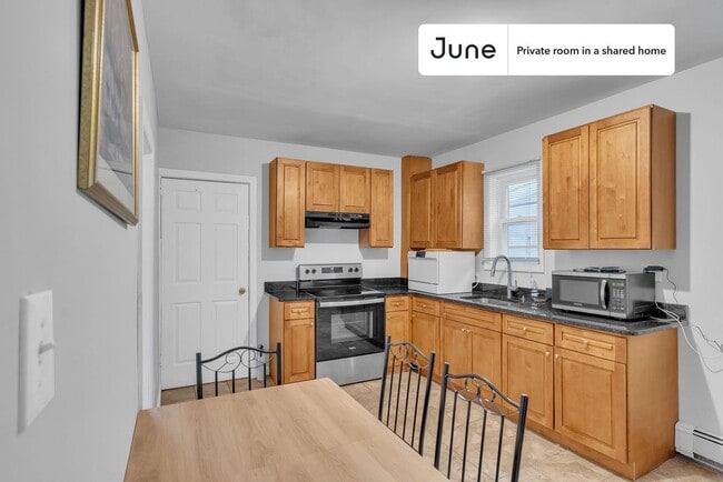 Foto del edificio - Room in Shared 5 bed/3 bath home