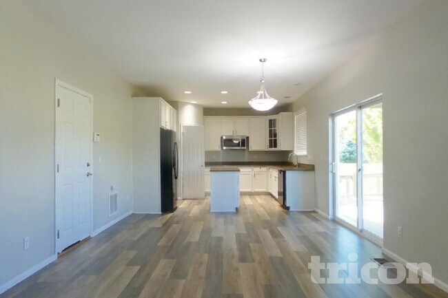 Foto del edificio - 7191 S Oak Hill Cir
