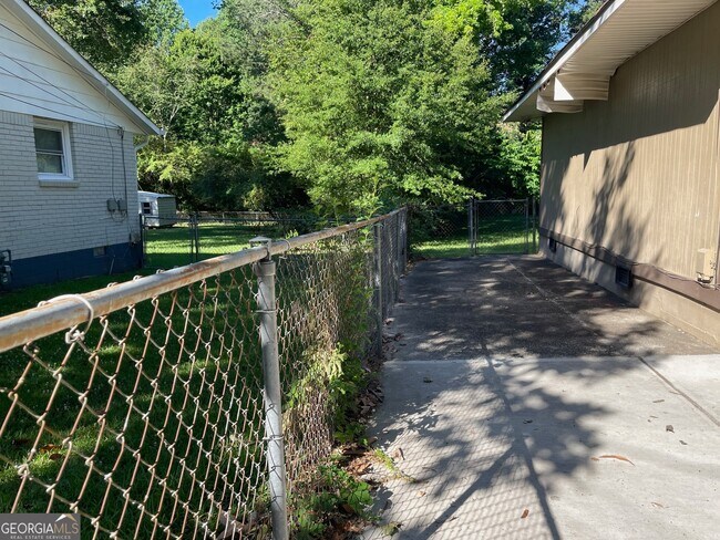 Building Photo - 8145 Attleboro Dr