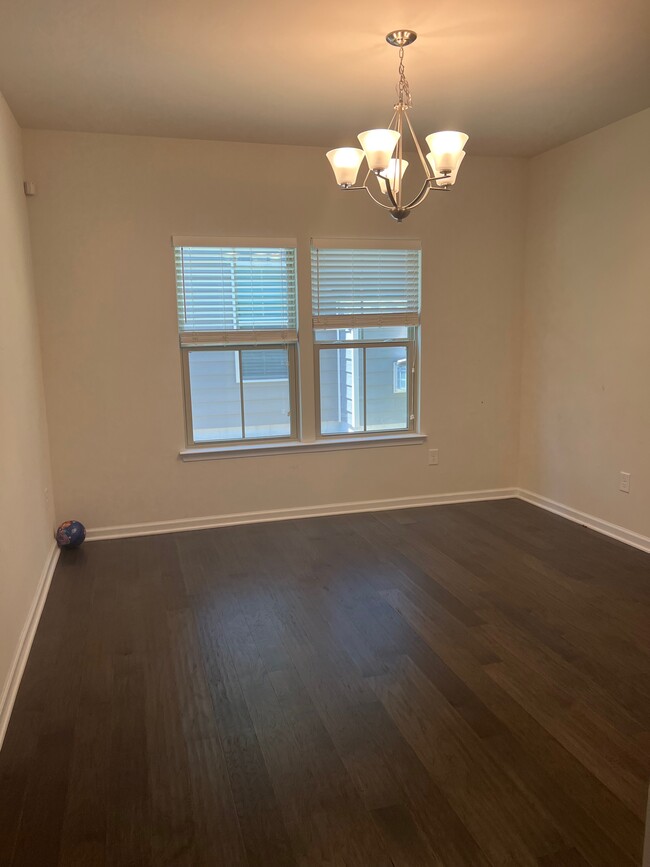 Dining Room (1st floor) - 4014 Audubon Park Dr