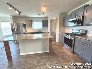 Foto del edificio - 14721 Hooded Merganser