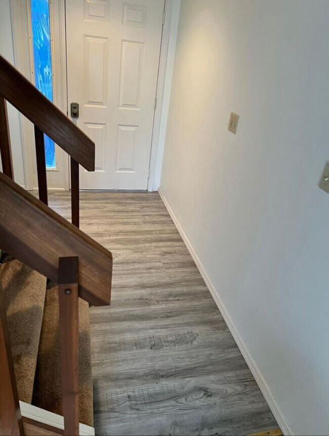 Entrada - 2334 Raider Dr