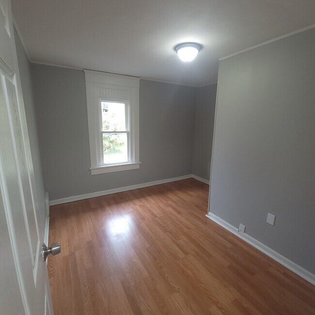 Building Photo - 1352 Sprague