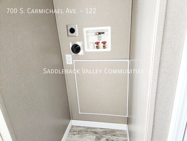 Foto del edificio - 700 S Carmichael Ave