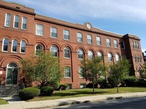Building Photo - 63 Illinois St