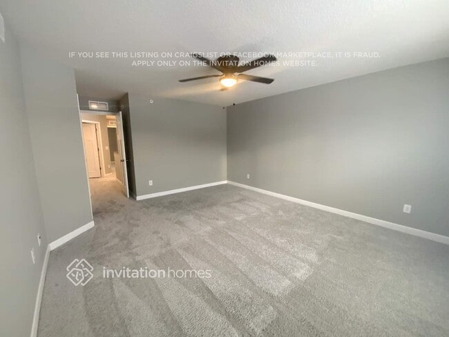 Foto del edificio - 16700 Dunkirk Cir N