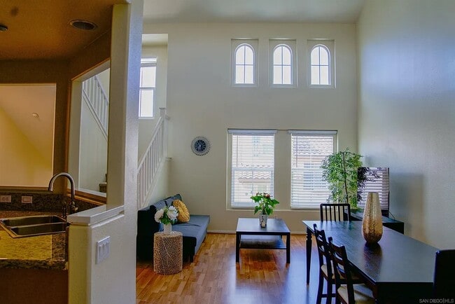 Building Photo - 10488 Hollingsworth Way