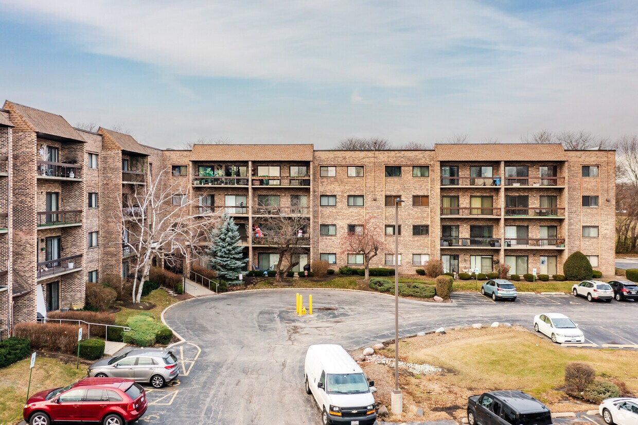 Primary Photo - 1400 N Elmhurst Rd