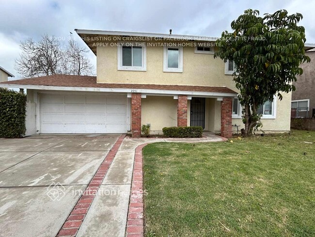 Building Photo - 2051 Kasten St