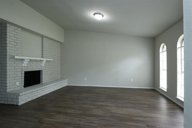 Building Photo - 24018 Reagon Canyon Dr
