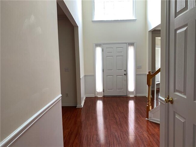 Building Photo - 1325 Eastbrooke Trace