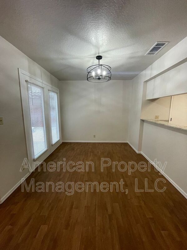 Foto del edificio - 13137 E 44th St