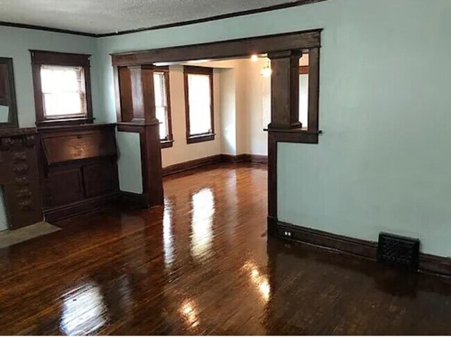 Foto del edificio - 4920 College Ave