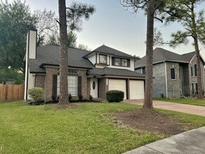 Building Photo - 14326 Little Willow Walk