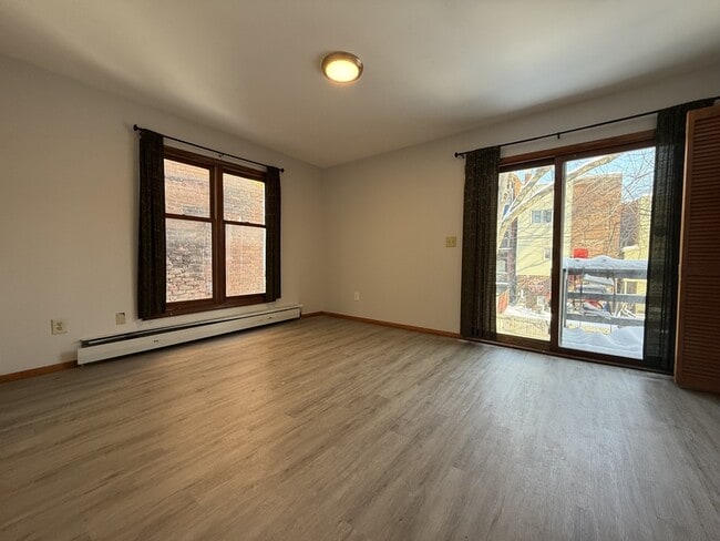 Foto del edificio - 19 Dana Ave