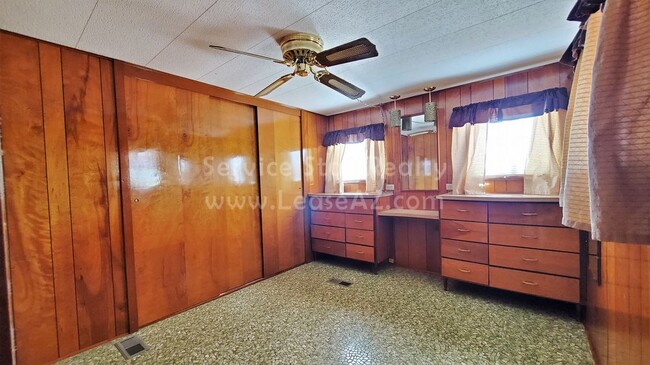 Building Photo - Classic retro 21 mobile home East Mesa