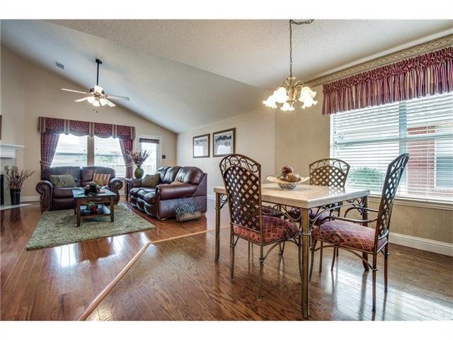 Foto del edificio - 5116 Boxwood Ln